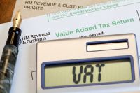 Fiskus potrafi obciążyć pośrednika całym VAT jak sprzedawcę